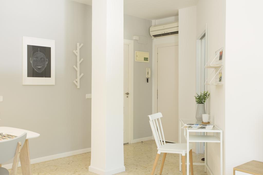 Singularstays Plaza Del Carmen Valencia Exterior foto